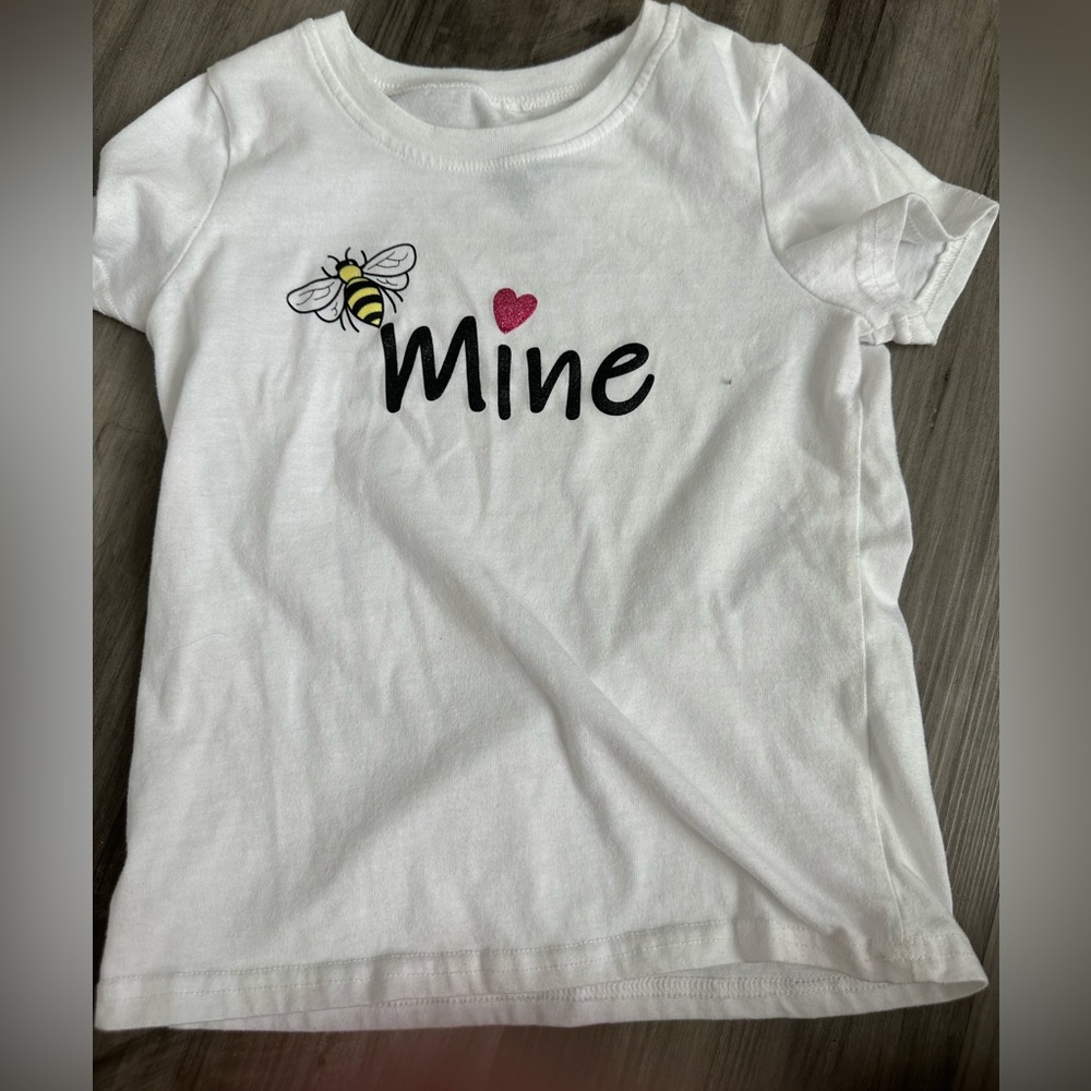 Extremely Me Be Me tee